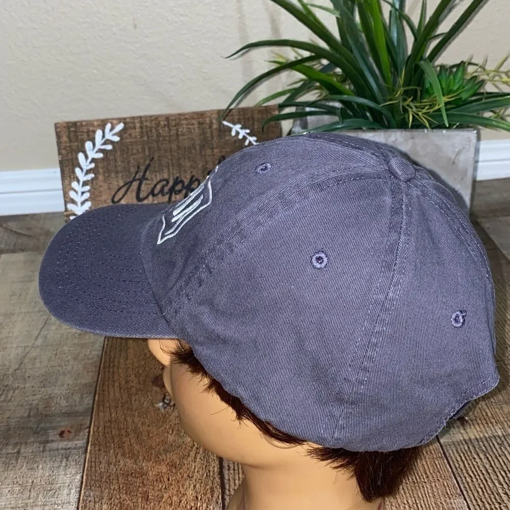 Victoria’s sport hat cap